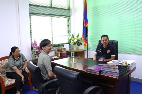 คณะผู้บริหารและเจ้าหน้าที่ ได้เข้าพบ นายวิจารณ์ จุนทวิจิตร นายอำเภอพระแสง เนื่องในโอกาสแนะนำตัว นายแพทย์กิตติพศ เส็งศรี เข้ารับตำแหน่งผู้อำนวยการโรงพยาบาลพระแสง รูปที่ 2